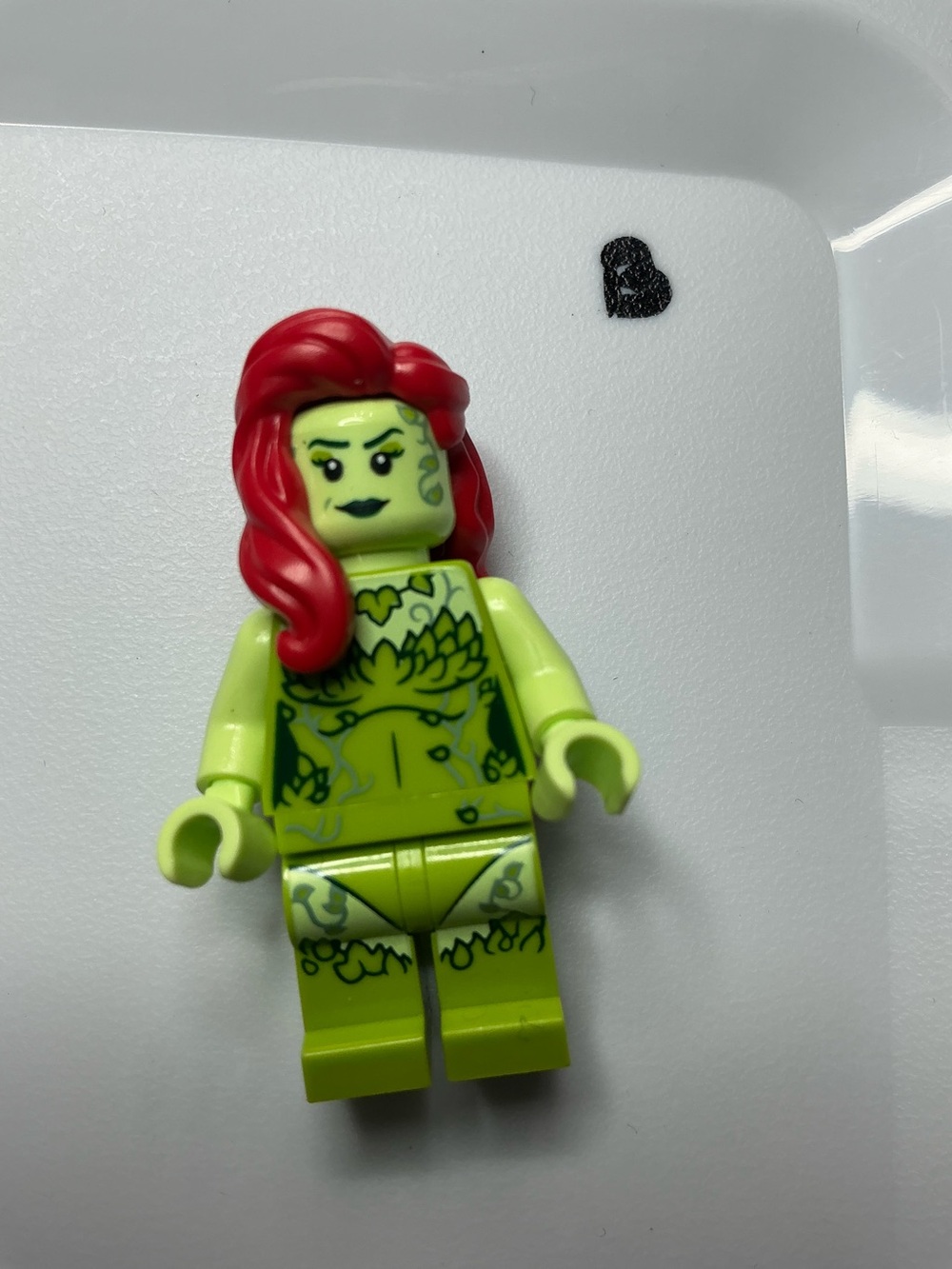 new LEGO DC Super Villain Minifig - Poison Ivy from Arkham Asylum